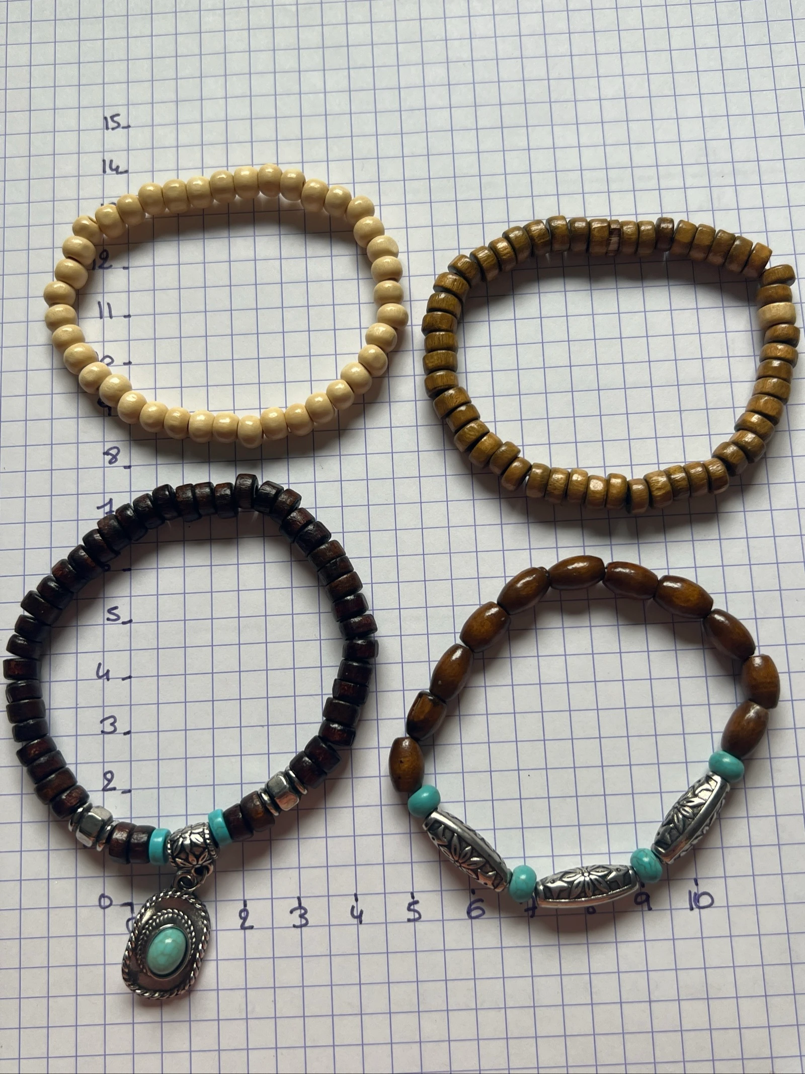 Lot de 4 bracelets 